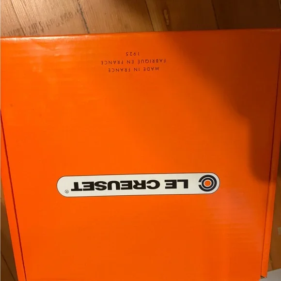 Le Creuset Enameled Cast Iron Round Balti Dish, 3-Qt. - Picture 4 of 5